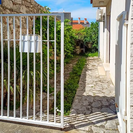 بيت للعطل Andrijana By Interhome *